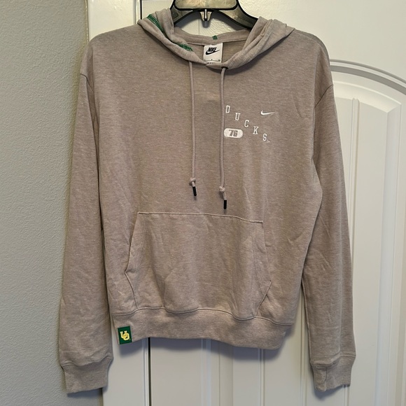 NWT Nike Oregon Ducks Sweatshirt Small - Picture 1 of 11